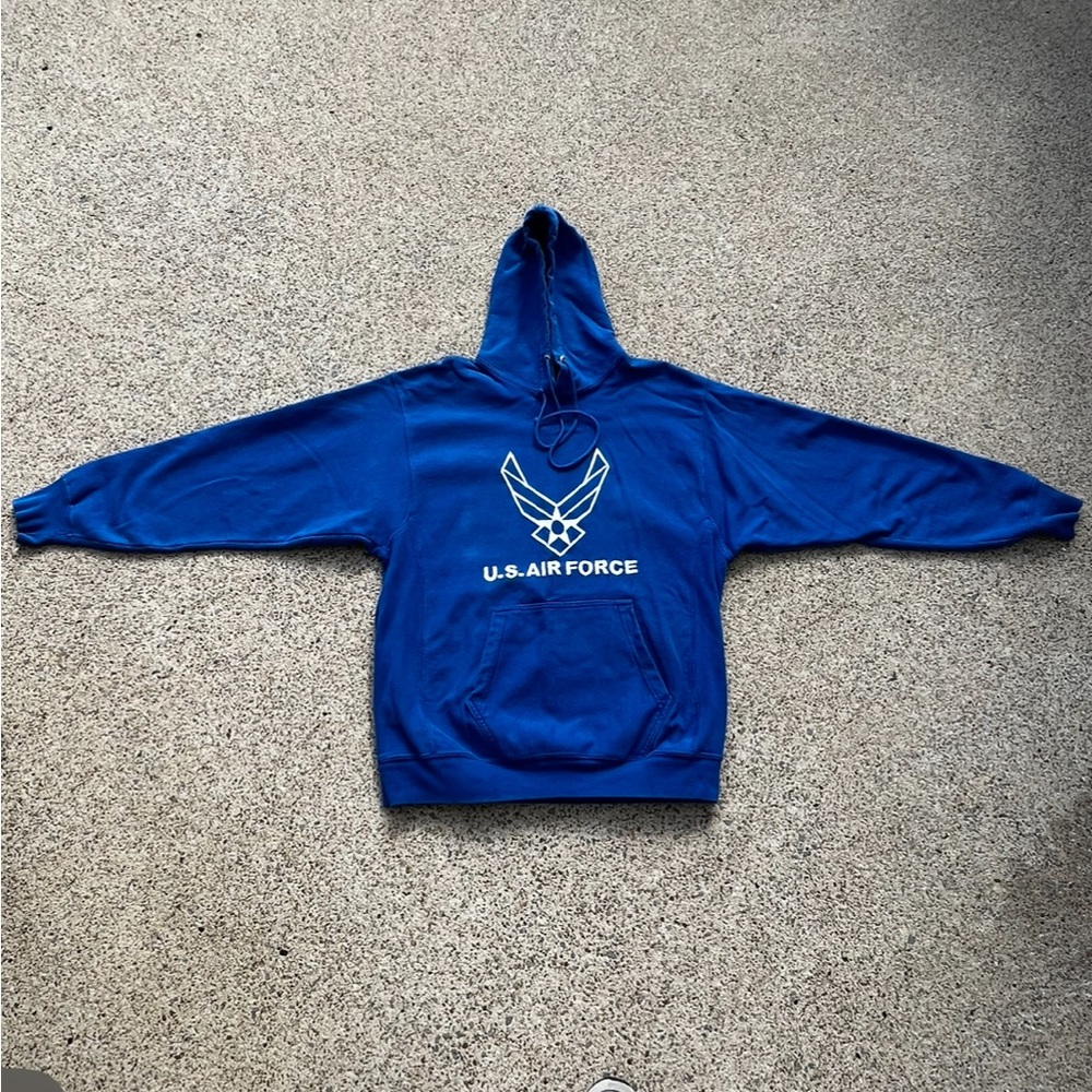Medium Steve and berrys authentic hoodie more along the me thicker side.